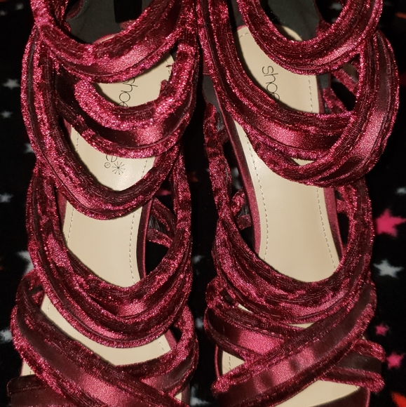 Heels - Picture 2 of 3